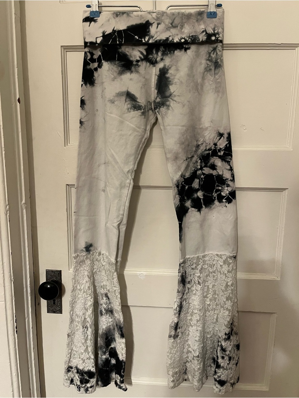 T Party Fashion Black and White Tie-Dye Flare Pants